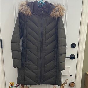 Larry Levine Dark Green Puffer Jacket with Faux Fur Trim